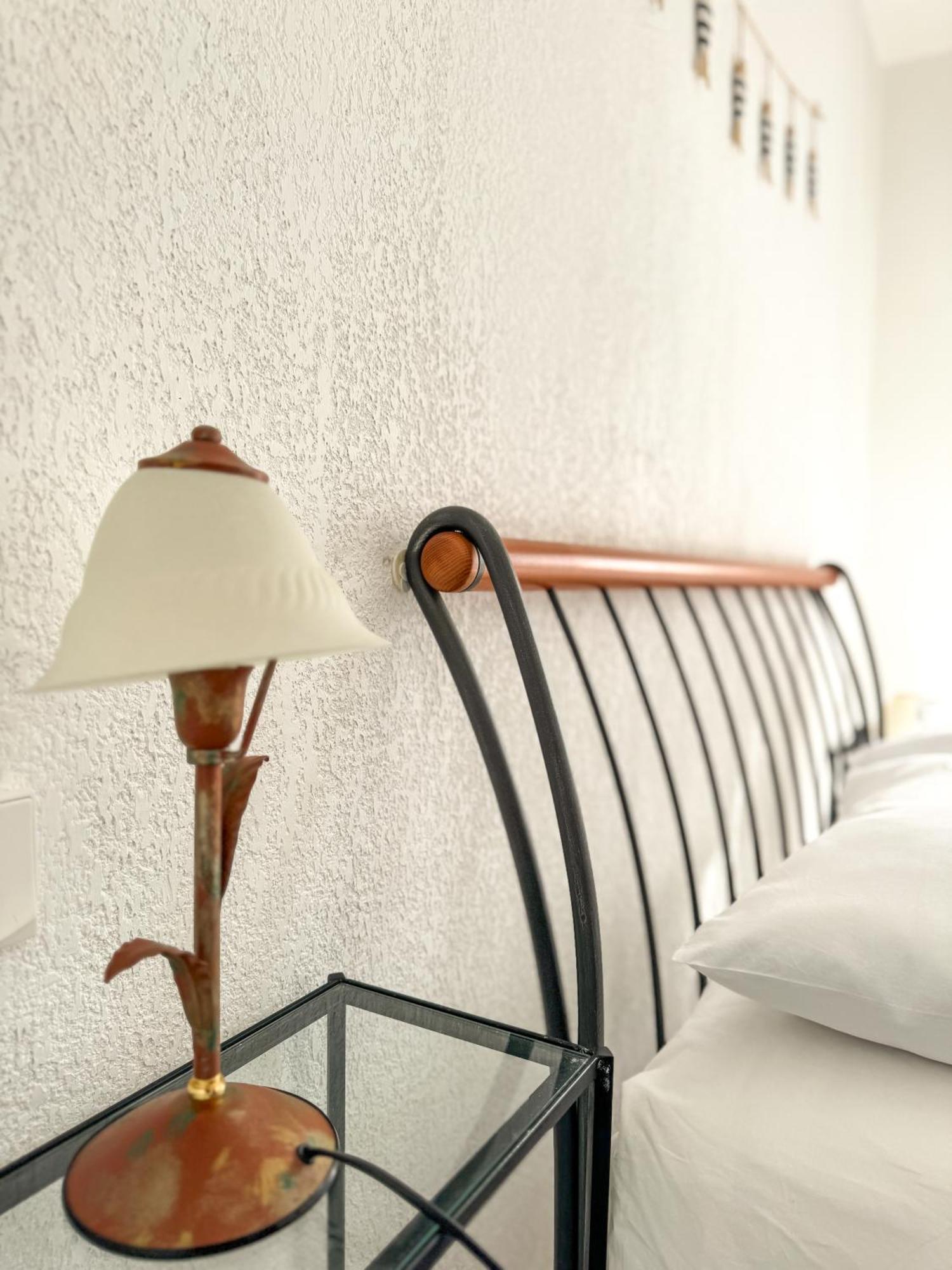 Coquet Appartement Avec Le Terrasse Sur Le Mer 로퀴에브륀캡마르탱 외부 사진
